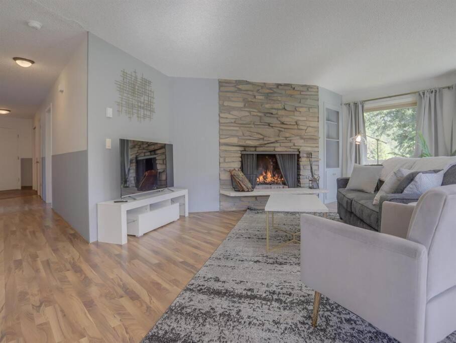 Ski-Mount Hood Charm-Welches,Golf And Ski Resort Condo,W&D, Wifi,Near Woods,Hiking,Fishing Mount Hood Village Exterior photo